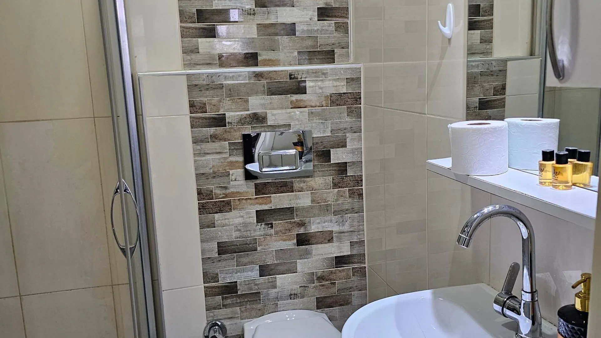 Hotell Bude Ortakoey Istanbul Turkiet
