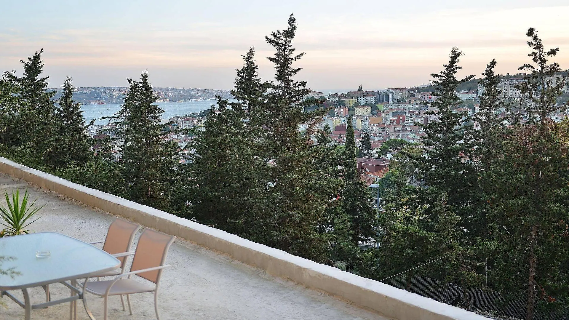 Bude Ortakoey Estambul